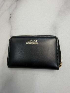 Gucci Logo Print Black Leather Zip-Around Coin Case Card Wallet 547597